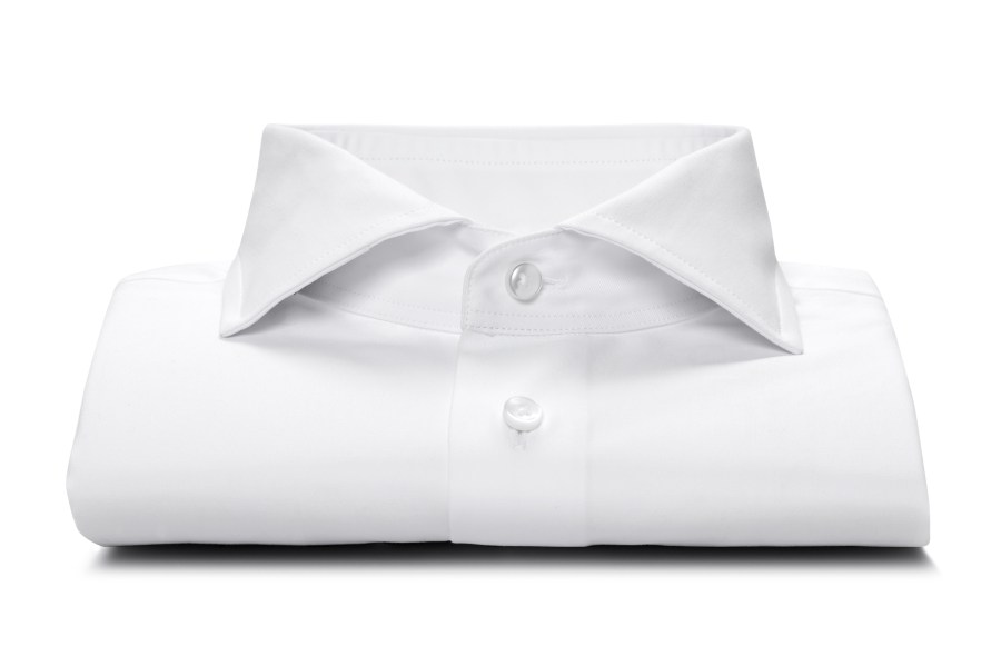 www.richardfox.co White custom shirt with spread collar.